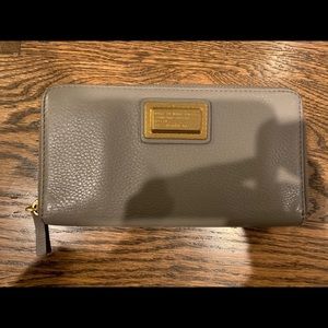 Marc Jacobs Taupe Wallet